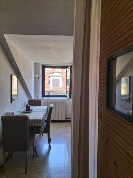 شقة تورينو  في La Casa Di Marta - Ampia Ed Accogliente Mansarda In Piazza Statuto المظهر الخارجي الصورة